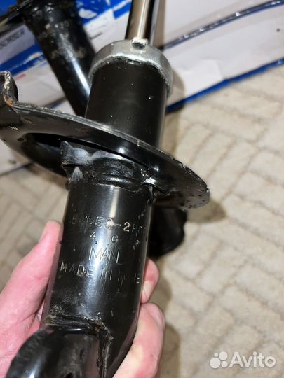 Амортизаторы передние Kia Sorento 2 XM-Hyundai