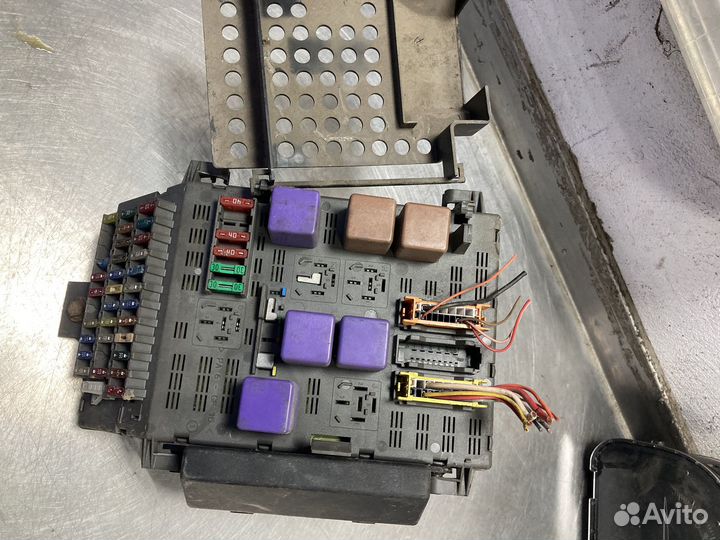Блок предохранителей renault laguna 1