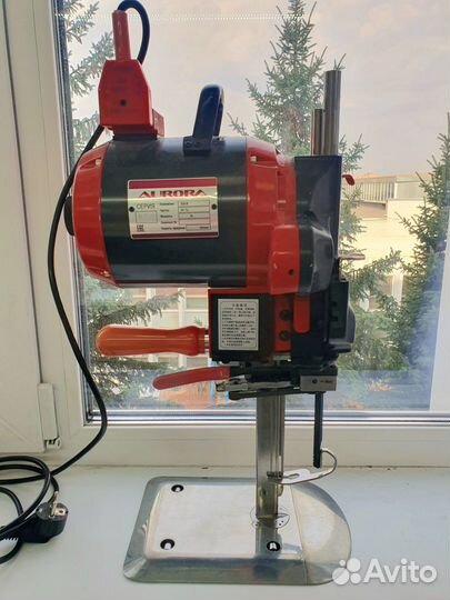 Продам сабельный раскройный нож