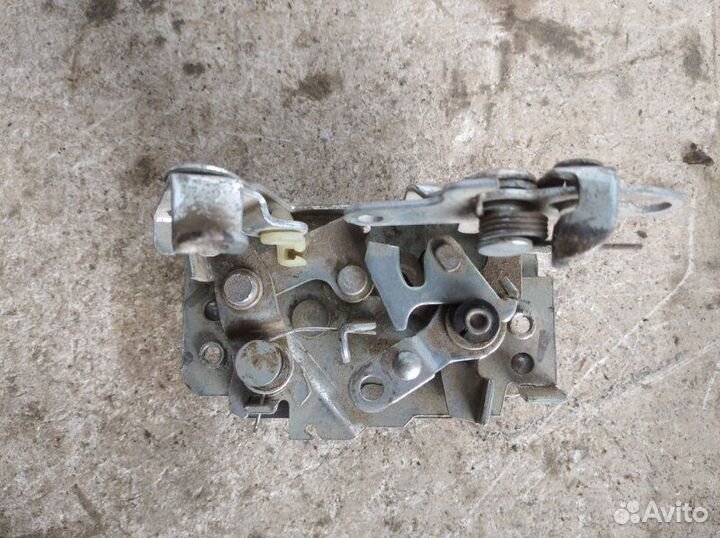 Замок двери задний правый Daewoo Nexia 1995-2016