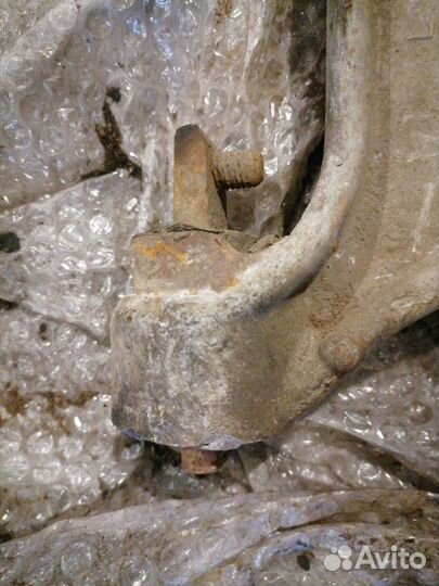 Рычаг передний левый Volvo S80