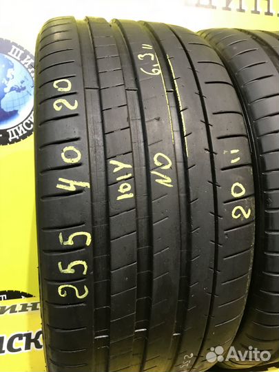Michelin Pilot Super Sport 255/40 R20 и 295/35 R20 101Y