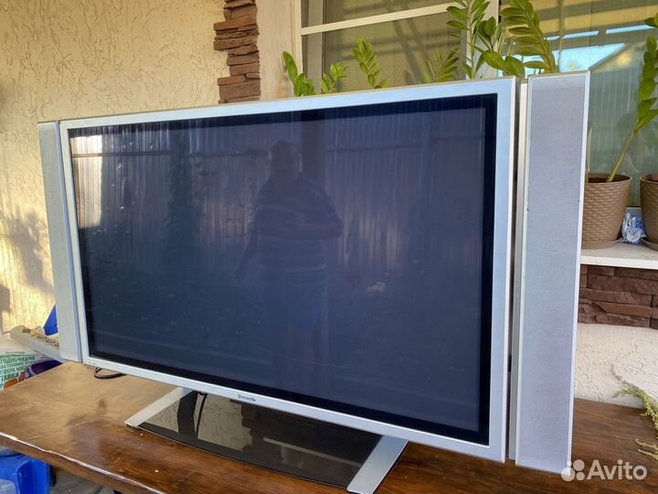 Плазменная панель Panasonic