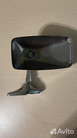 Зеркало заднего вида