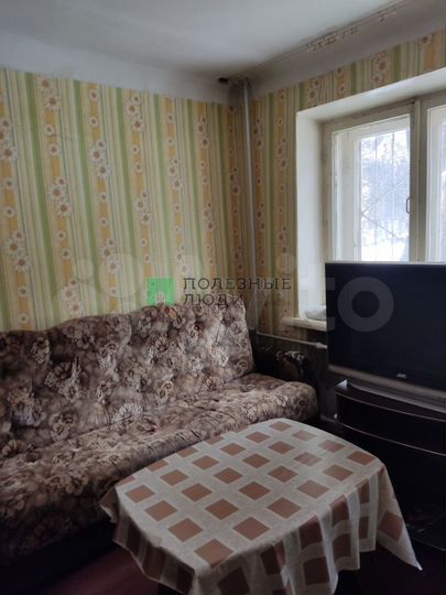 Комната 11 м² в 8-к., 1/5 эт.