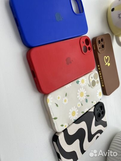 Чехлы для iPhone 13