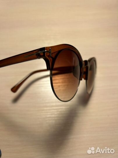 Солнцезащитные очки женские