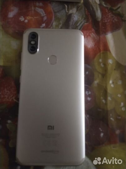 Xiaomi Mi A2 Lite Android One, 4/64 ГБ
