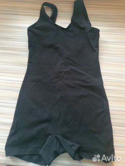 Майки 3 шт и комбинезон для гимнастики 140см пакет