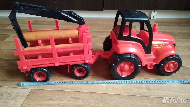 Трактор с прицепом, грузовик, фура