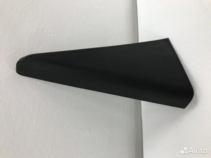 Накладка двери задней правой Kia Soul 3