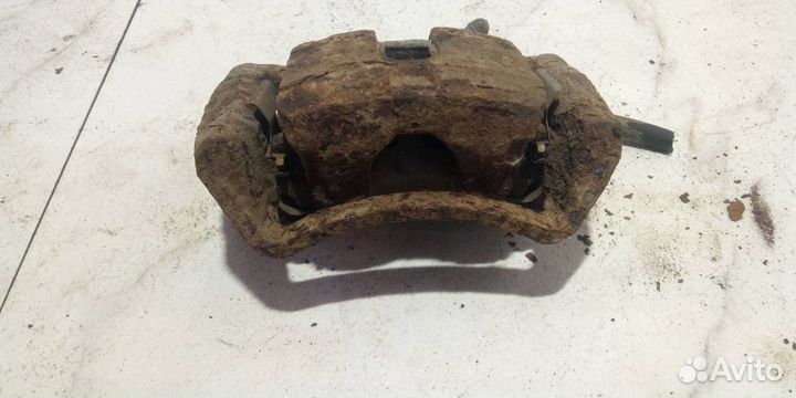 Суппорт тормозной задний правый Mitsubishi