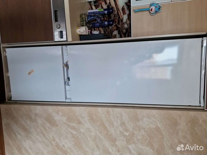 Встраиваемый холодильник ariston