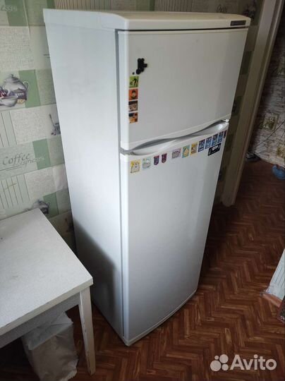 Холодильник Atlant бу