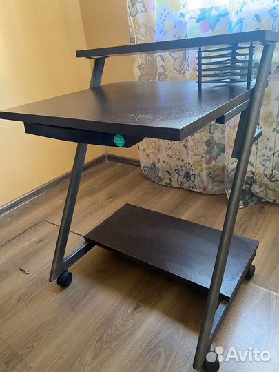 Столик для компьютера