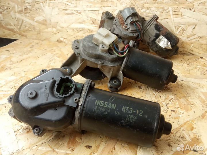 Моторчик переднего дворника Nissan Primera P11
