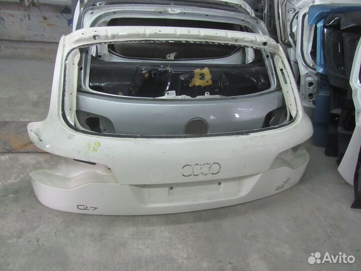 Крышка дверь багажника ауди audi Q7