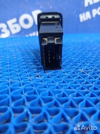 Кнопка птф Mitsubishi Colt купе 1999