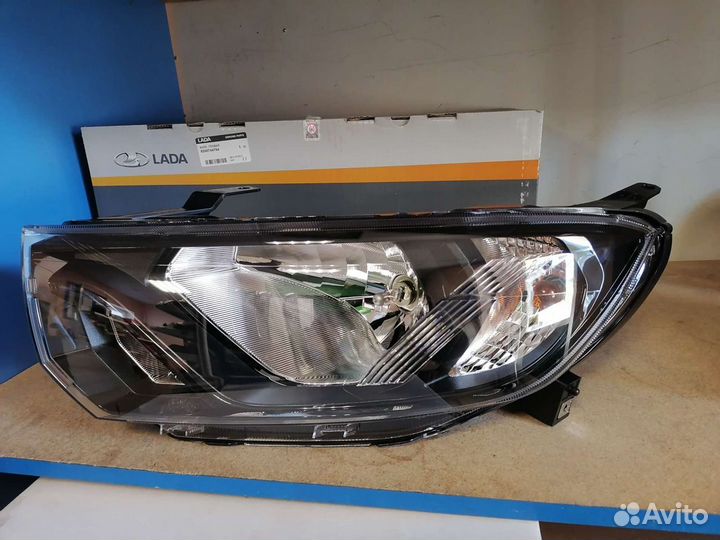 Фара LADA Granta FL 2018 +