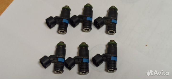 Форсунка топливная VW Polo VAG 03C906031A Б/У