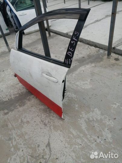 Дверь передняя левая Mazda Demio DE