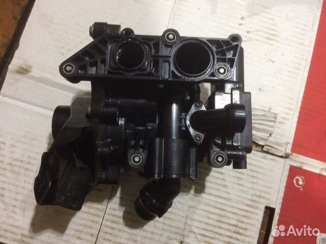 Корпус термостата помпа 1.8 tfs А4 Б8 06L 121 111J