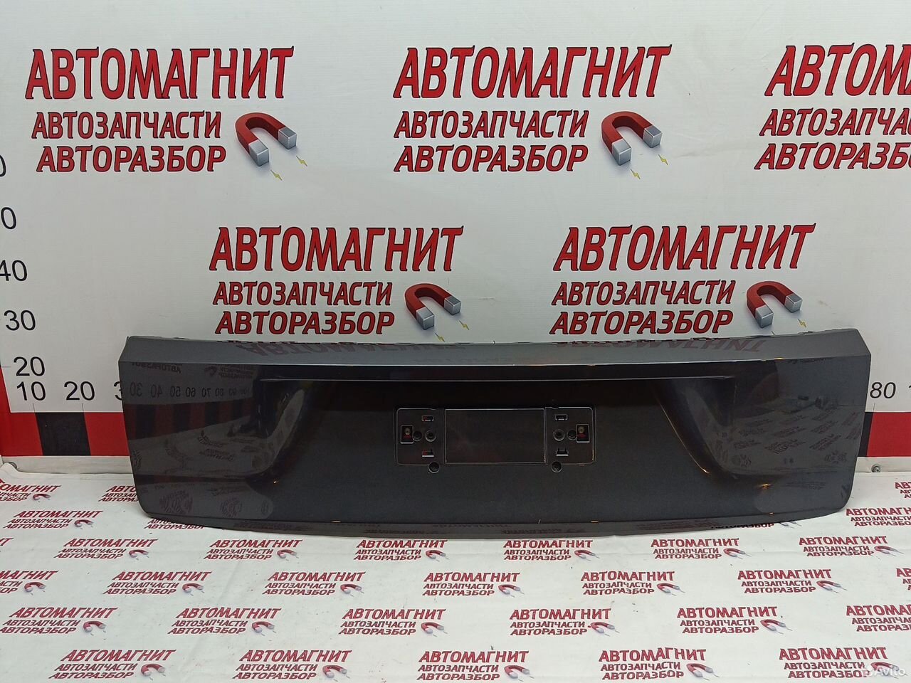 Накладка крышки багажника Lixiang L7