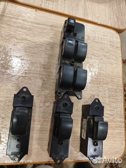 Кнопки стеклоподъемников Лансер 9