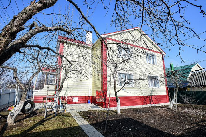 Дом 242,5 м² на участке 6 сот.