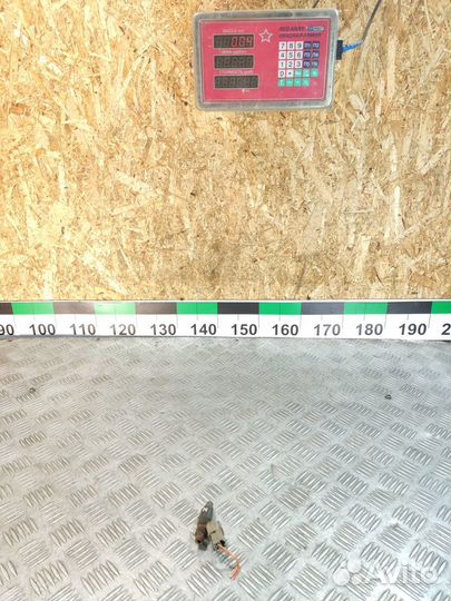 Форсунка двигателя Mitsubishi Lancer 9