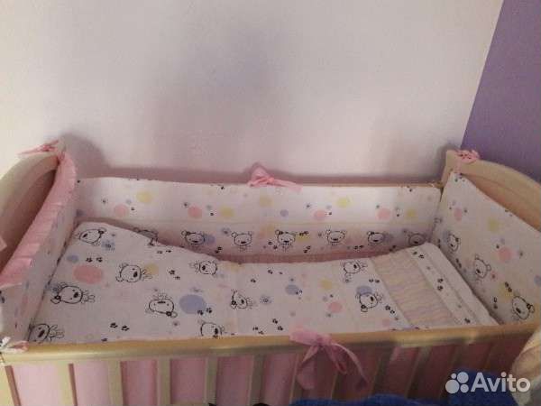 Набор бортиков для кроватки и постельное