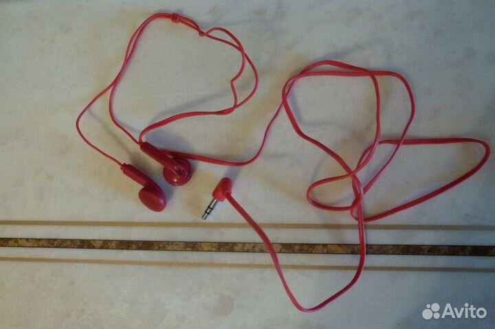 Наушники новые - красные и изумрудные,белые