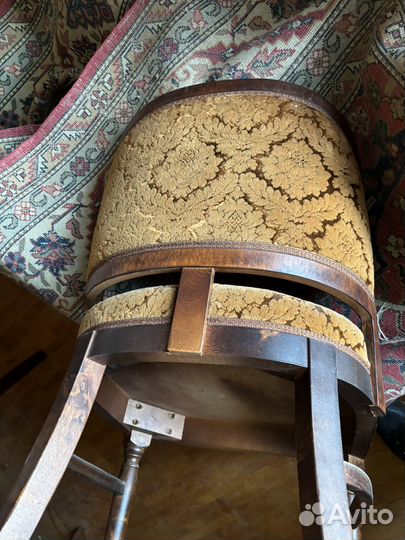 Стол и стулья комплект из дерева