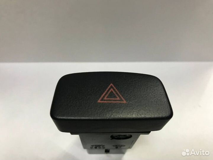 Кнопка аварийной сигнализации Hyundai Sonata