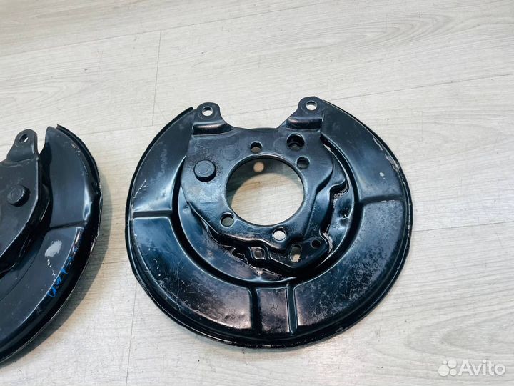 Щит опорный задний пара X-trail 31 Qashqai 10