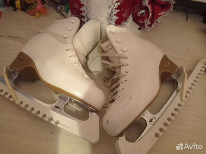 Коньки Эдиа Брио 240