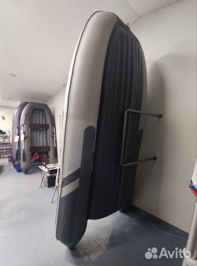 Надувная лодка Gladiator E 350