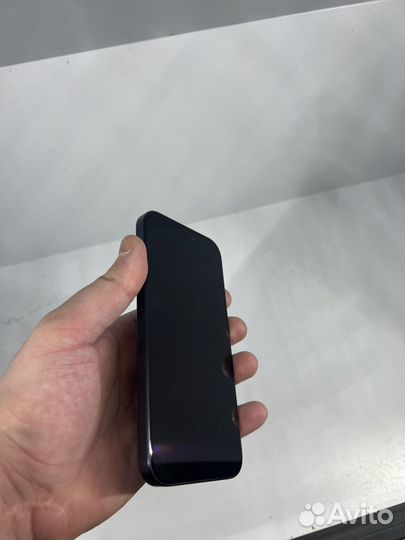 iPhone 15 Pro, 128 ГБ