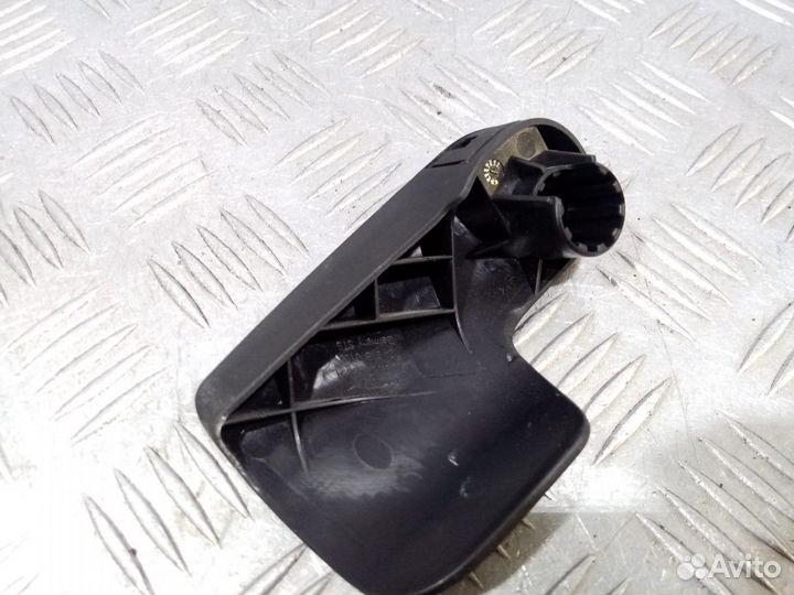 Б/У Ручка открывания капота Audi Q3#001