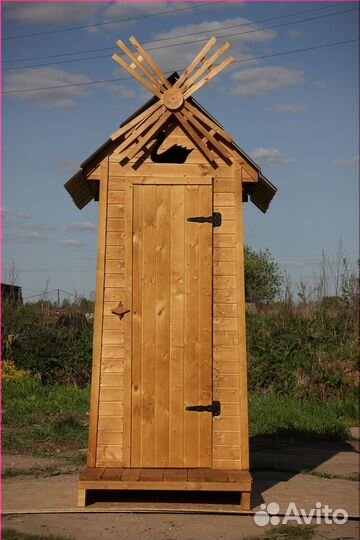 Уличный туалет деревянный