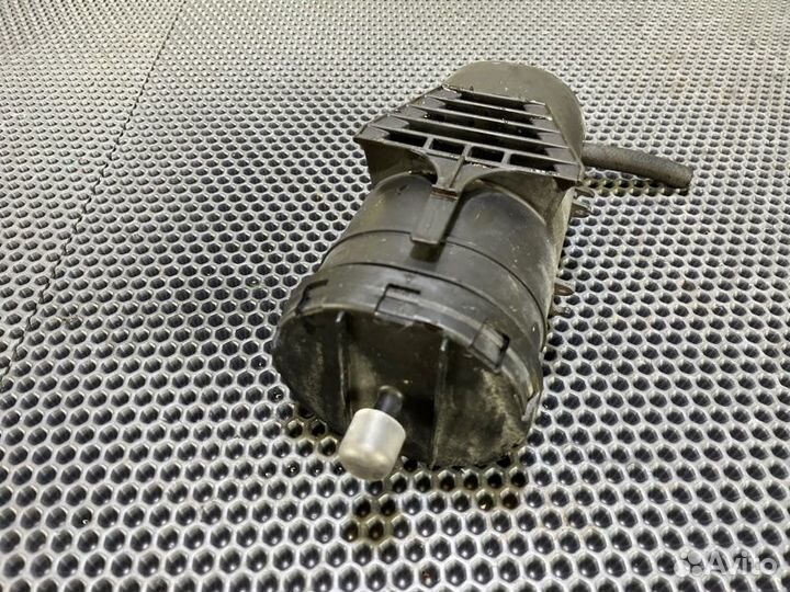 Фильтр паров топлива Mercedes-Benz GL550