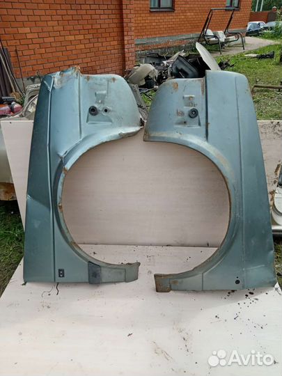 Крылья передние на Фольксваген гольф 2