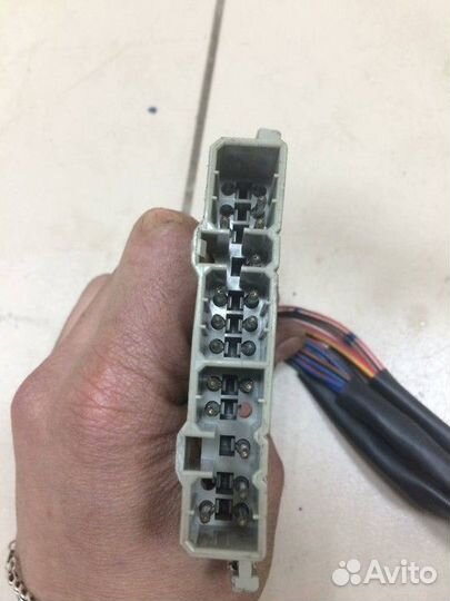 Переключатели подрулевые Toyota Camry