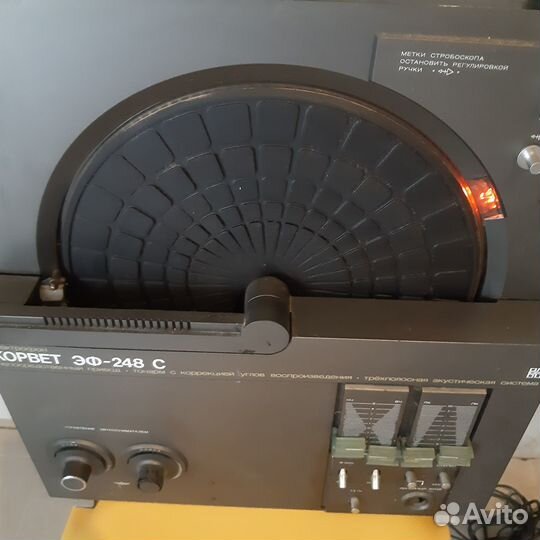 Проигрыватель винила Корвет вертикальный СССР