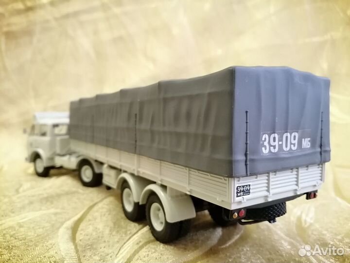 Модель маз-504В с полуприцепом 5205 