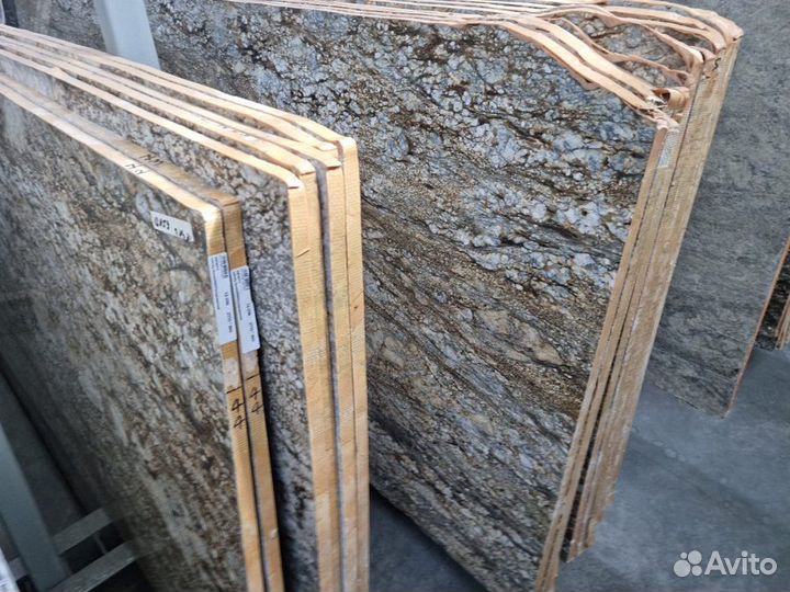 Гранитный подоконник