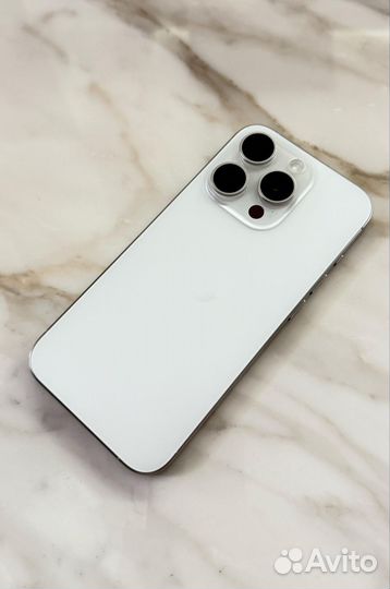 iPhone 15 Pro, 256 ГБ