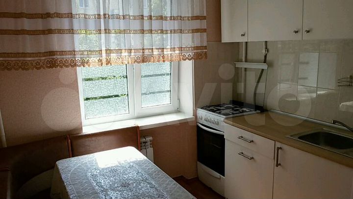 2-к. квартира, 40 м², 3/5 эт.