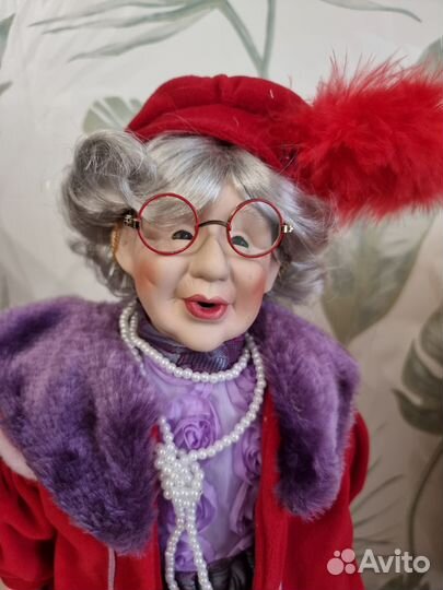 Кукла фарфоровая коллекционная