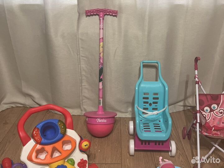 Игрушки велосипед, батут, коляска для кукол